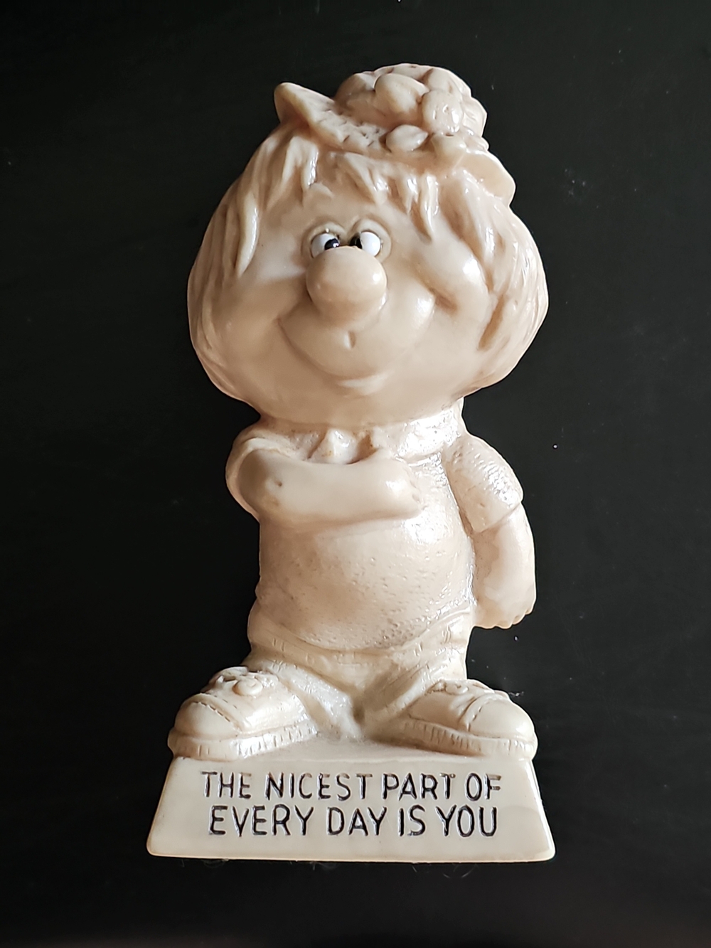 1971 W & R Berries Figurine #846 – "The Nicest Part of Every Day Is You"
